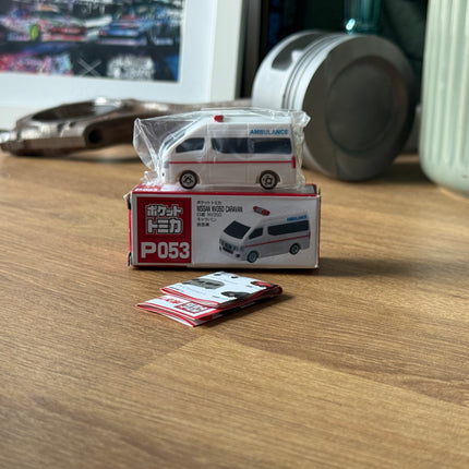 Pocket Tomica P053 Nissan NV350 Caravan (Ambulance)