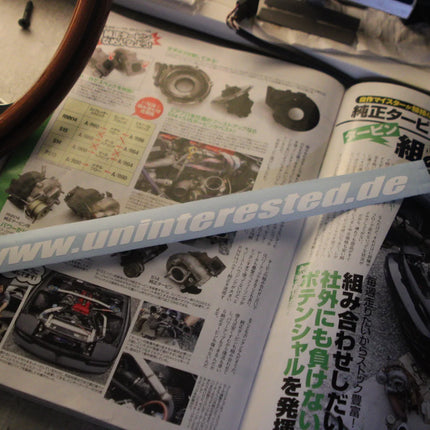 UNINTERESTED.DE - die cut